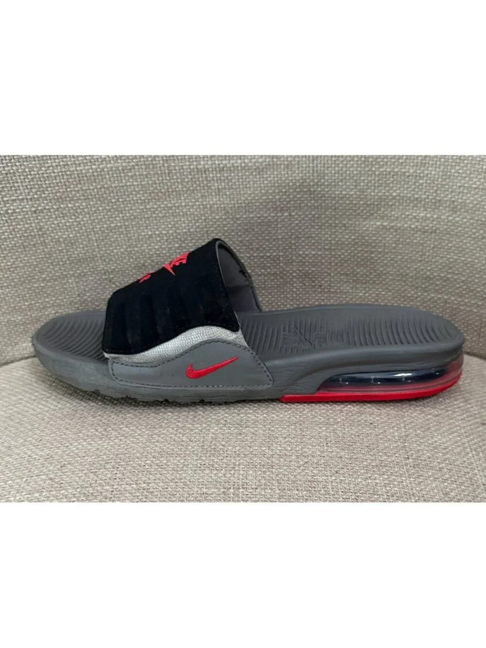 Nike Air Youth Slip on Sandals Black Leather With Red Size Y6